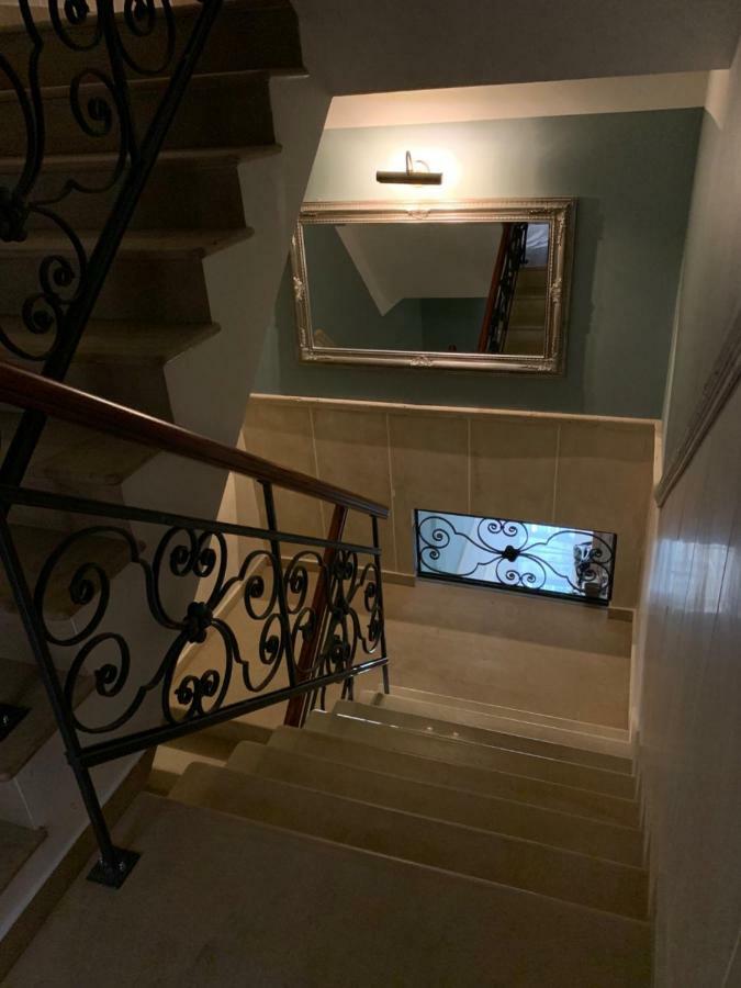 Old House Apartments بوزنان المظهر الخارجي الصورة